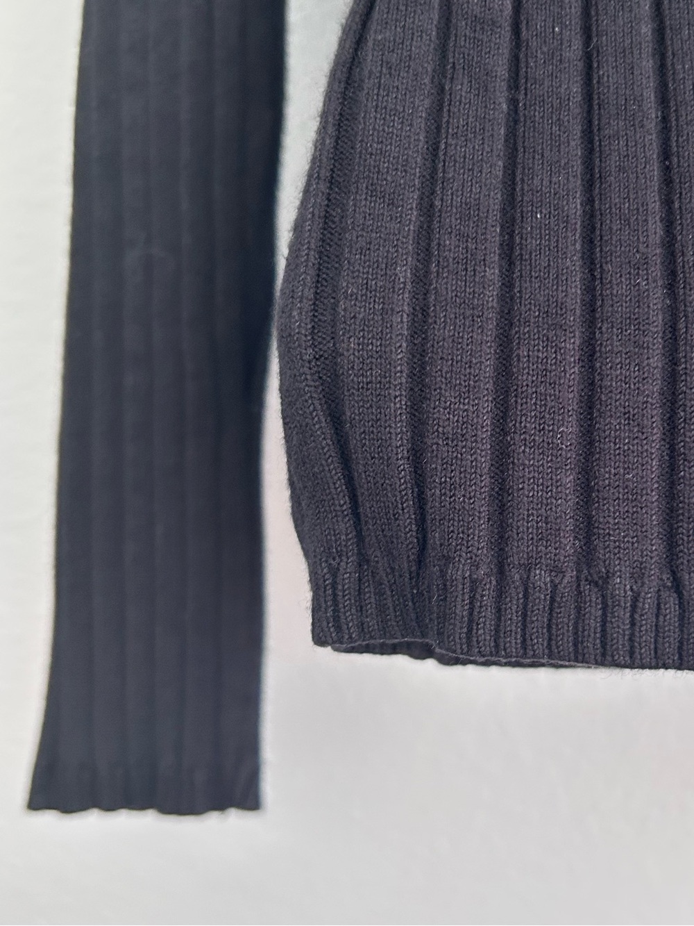 Ribbed Mock Neck Women's Sweater - Black large - Picture 5 of 7